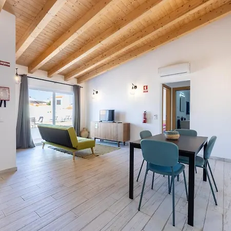 Porta 27 Apartment *