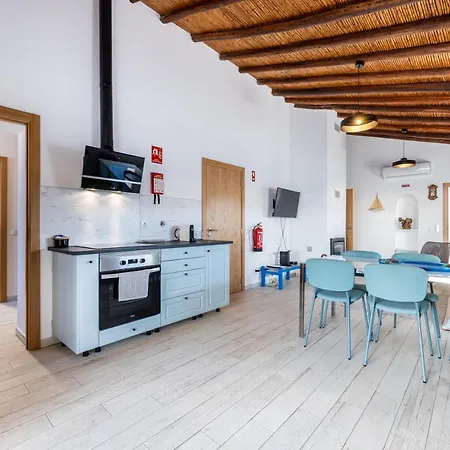 Porta 27 Apartment